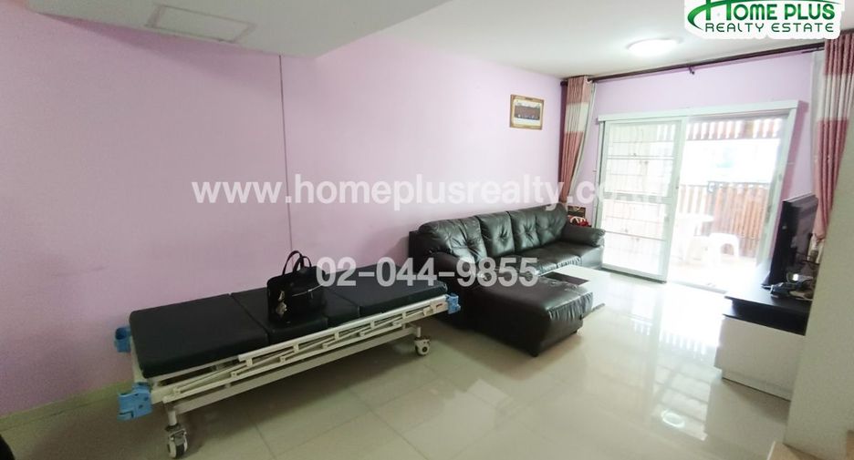 For sale 3 bedrooms townhouse in Khlong Sam Wa, Bangkok