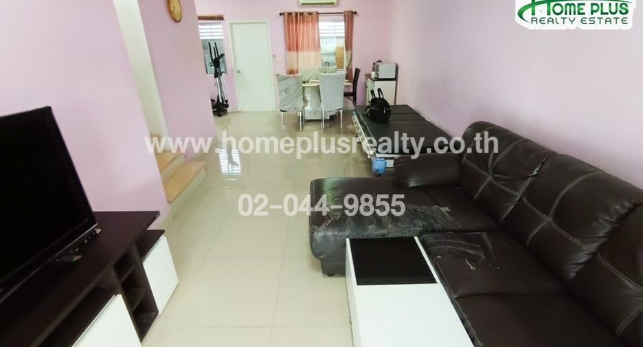 For sale 3 bedrooms townhouse in Khlong Sam Wa, Bangkok