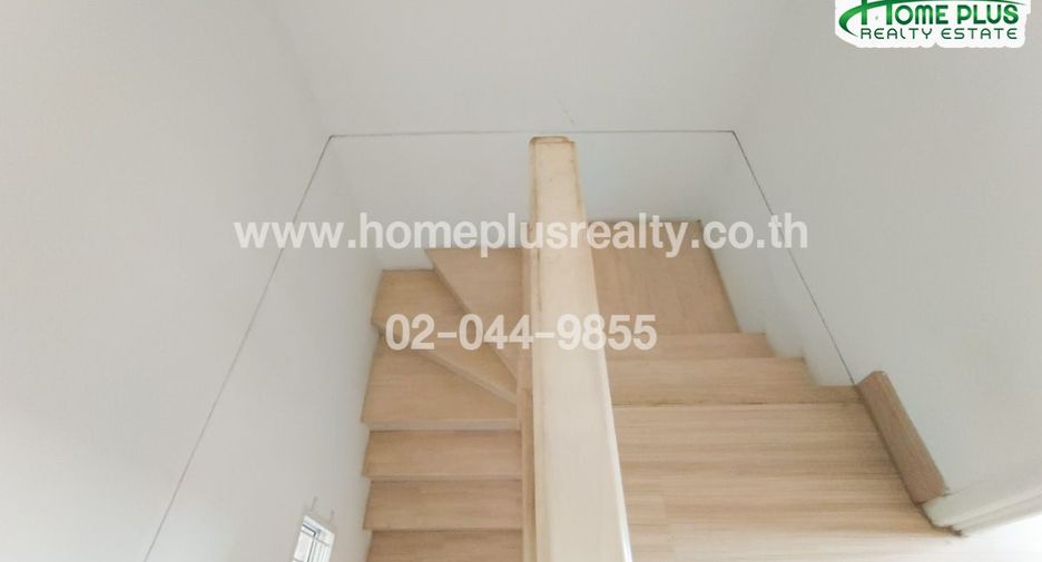 For sale 3 bedrooms townhouse in Khlong Sam Wa, Bangkok