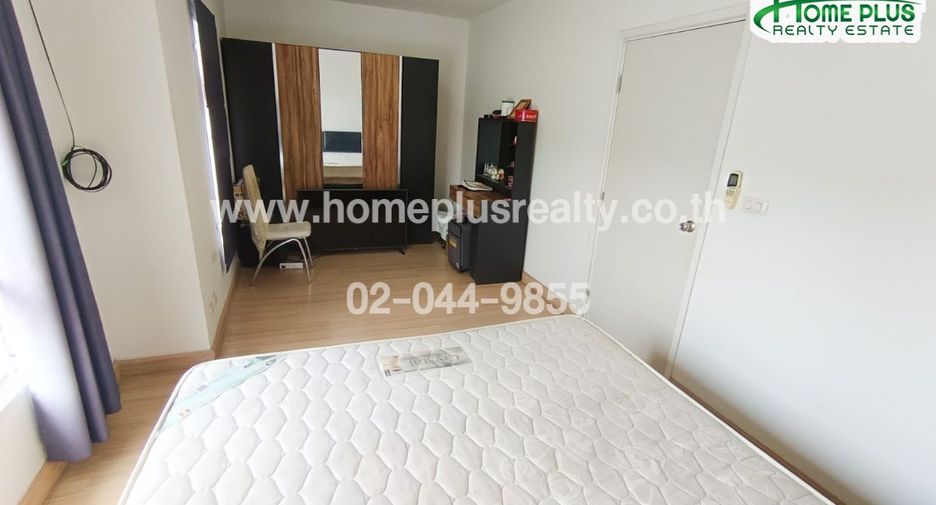 For sale 3 bedrooms townhouse in Khlong Sam Wa, Bangkok