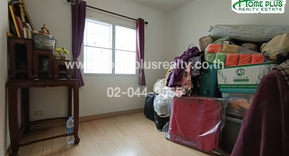 For sale 3 bedrooms townhouse in Khlong Sam Wa, Bangkok
