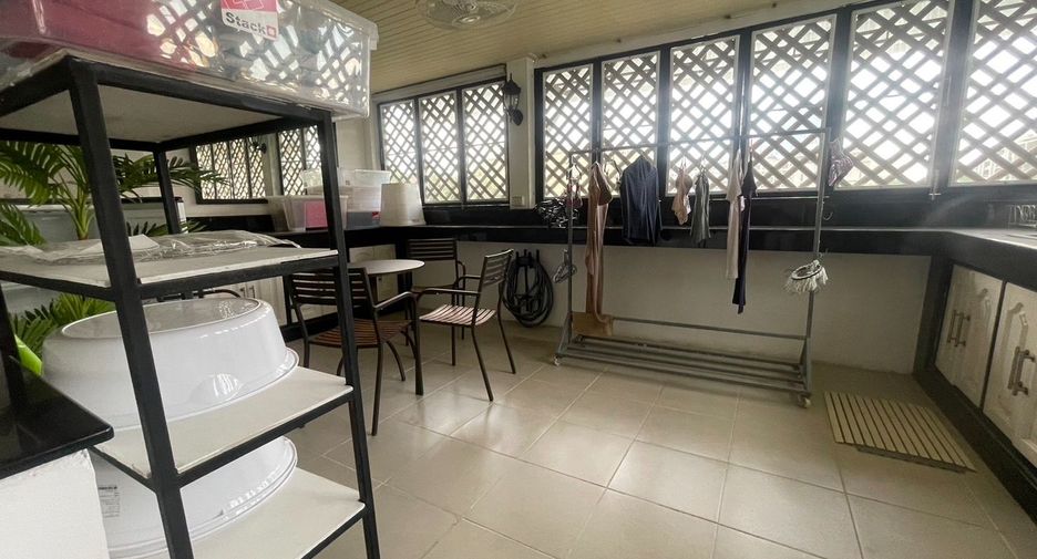 Casa adosada en alquiler de 4 habitaciones en Bang Lamung, Chonburi