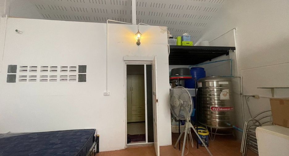 Casa adosada en alquiler de 4 habitaciones en Bang Lamung, Chonburi
