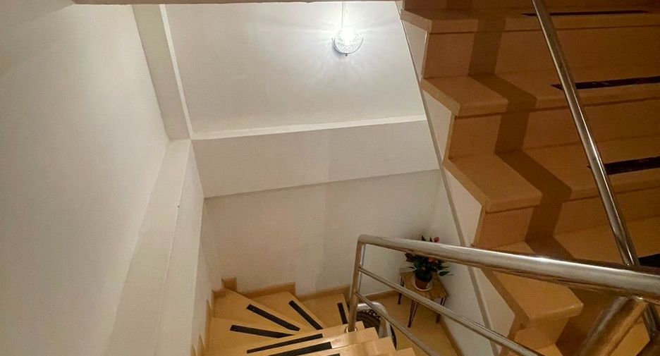 Casa adosada en alquiler de 4 habitaciones en Bang Lamung, Chonburi