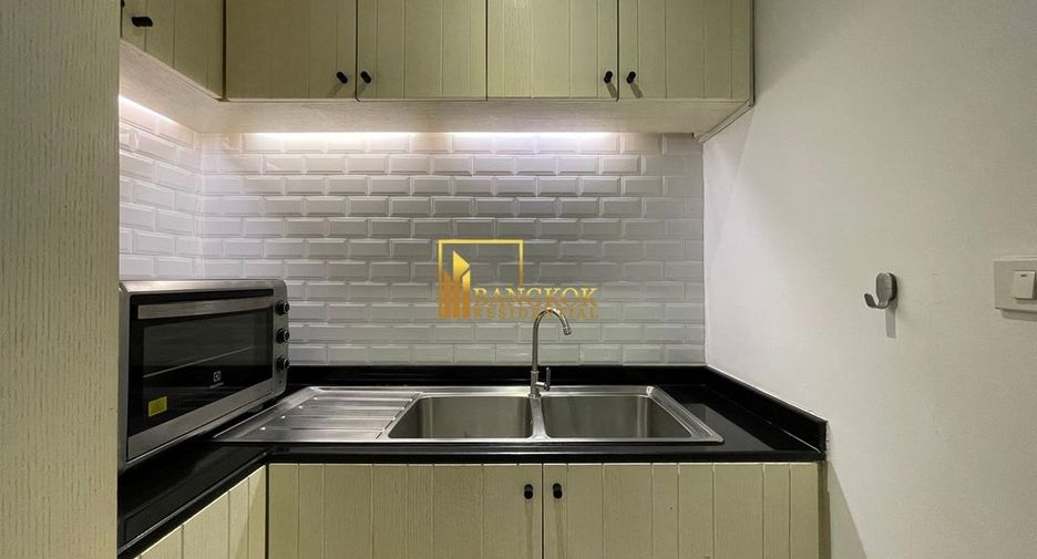 For rent 2 bedrooms apartment in Watthana, Bangkok