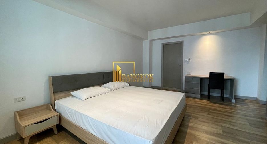 For rent 2 bedrooms apartment in Watthana, Bangkok