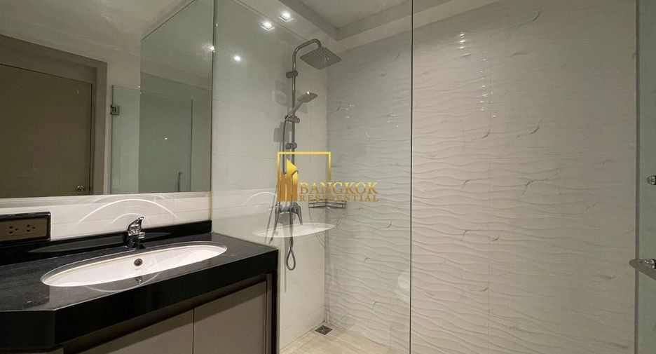 For rent 2 bedrooms apartment in Watthana, Bangkok