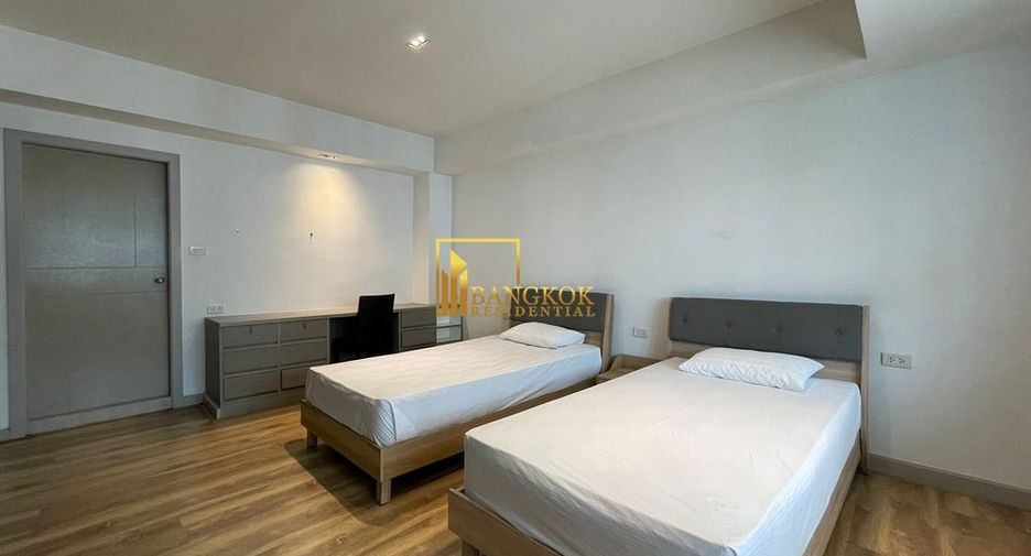 For rent 2 bedrooms apartment in Watthana, Bangkok