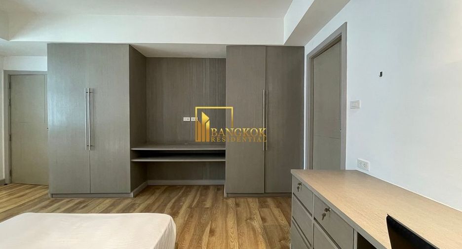 For rent 2 bedrooms apartment in Watthana, Bangkok