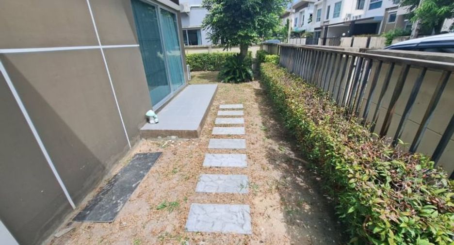 For rent 3 bedrooms house in Si Racha, Chonburi