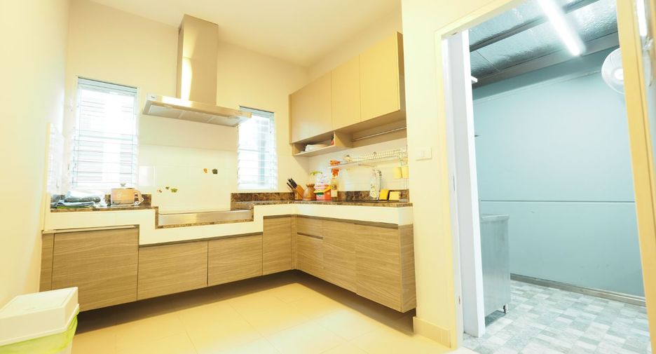 For rent 3 bedrooms house in Bang Phli, Samut Prakan