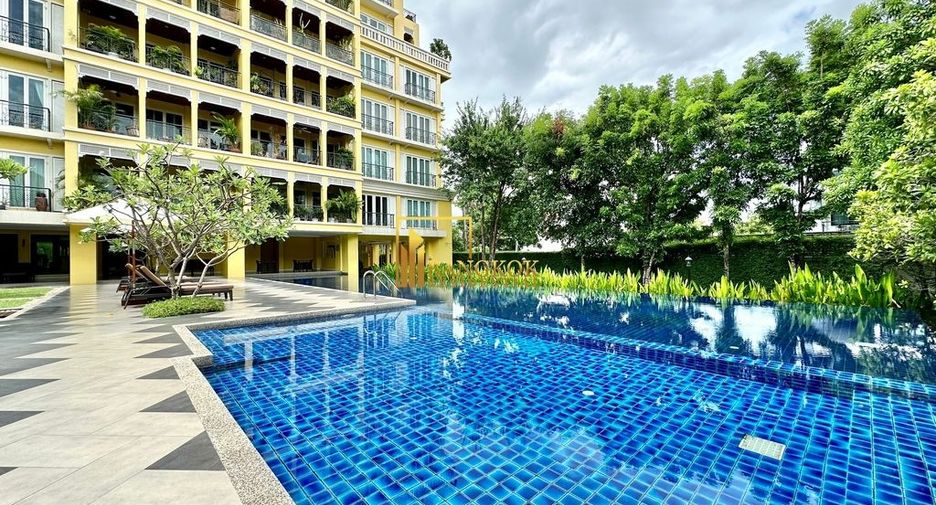 À louer 3 chambres condo à Sathon, Bangkok