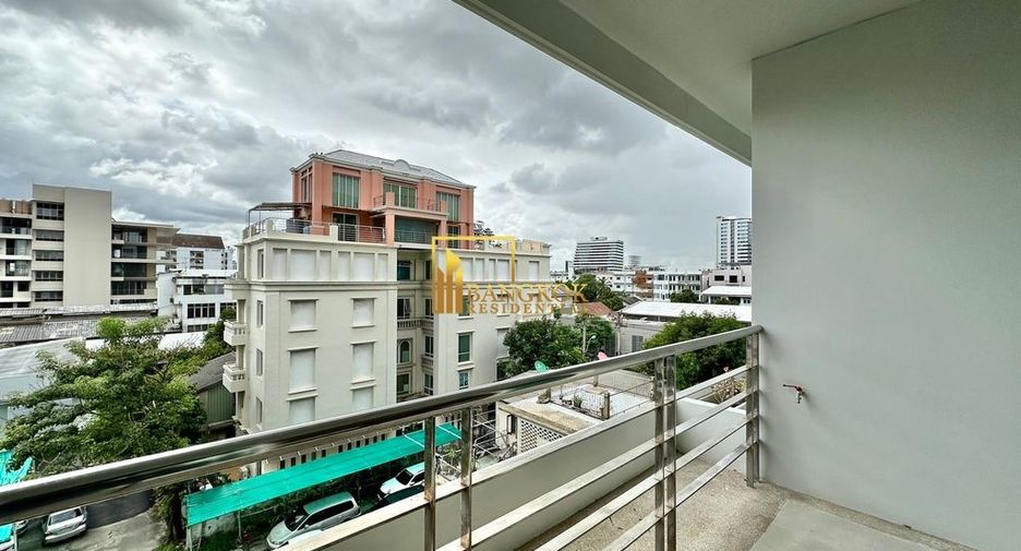 For rent 2 ベッドルーム condo in Yan Nawa, Bangkok
