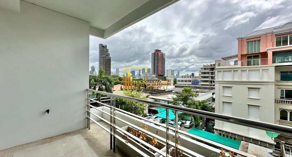 For rent 2 ベッドルーム condo in Yan Nawa, Bangkok