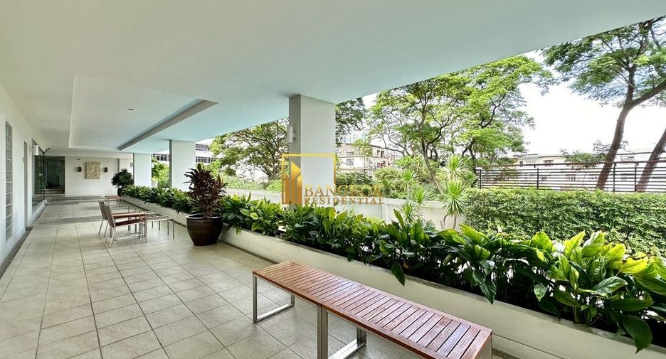 For rent 2 ベッドルーム condo in Yan Nawa, Bangkok