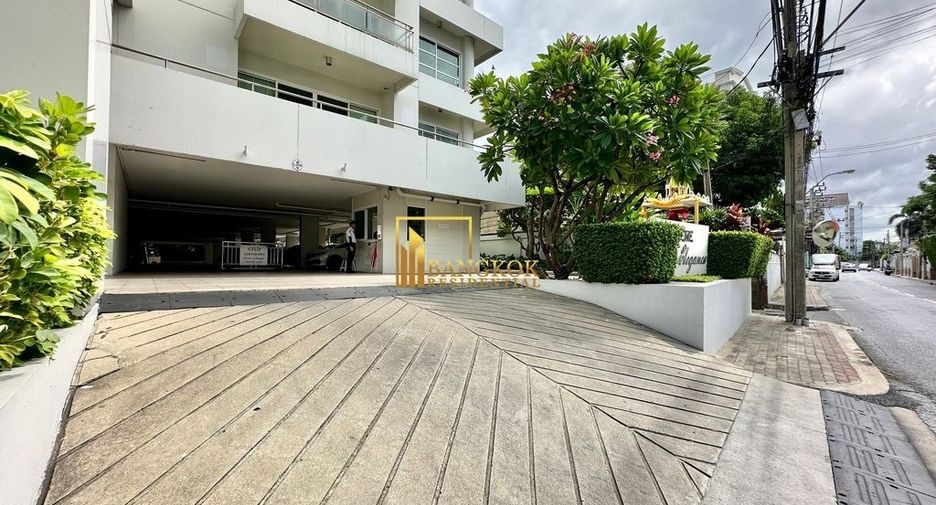 For rent 2 ベッドルーム condo in Yan Nawa, Bangkok