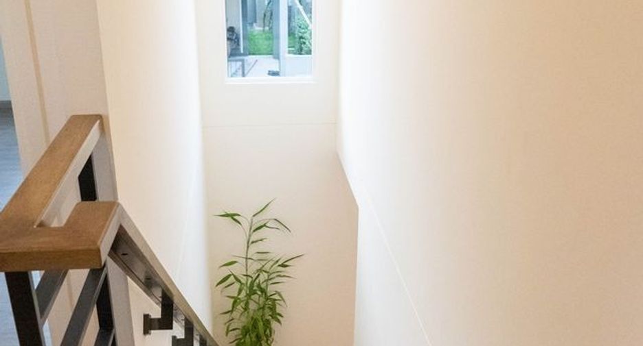 For rent 4 bedrooms house in Mueang Chiang Mai, Chiang Mai
