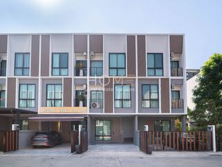 For sale 3 bed townhouse in Don Mueang, Bangkok