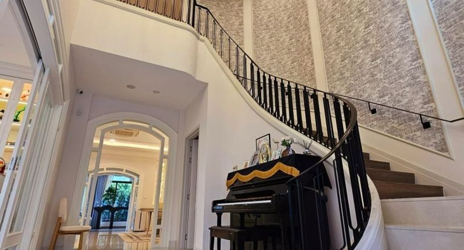 For rent and for sale 5 bedrooms house in Saphan Sung, Bangkok