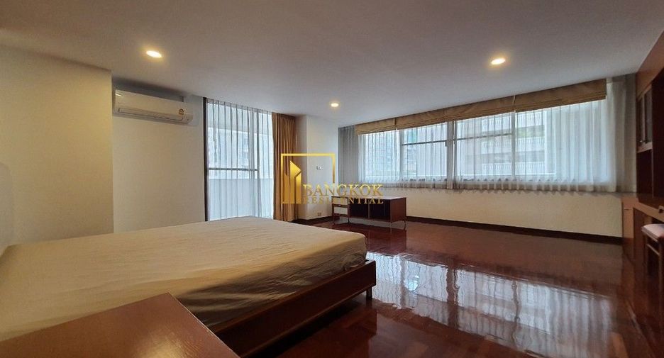 For rent 3 bedrooms apartment in Khlong Toei, Bangkok
