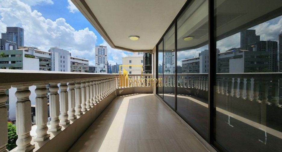 For rent 4 bedrooms apartment in Khlong Toei, Bangkok