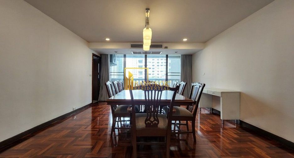 For rent 4 bedrooms apartment in Khlong Toei, Bangkok
