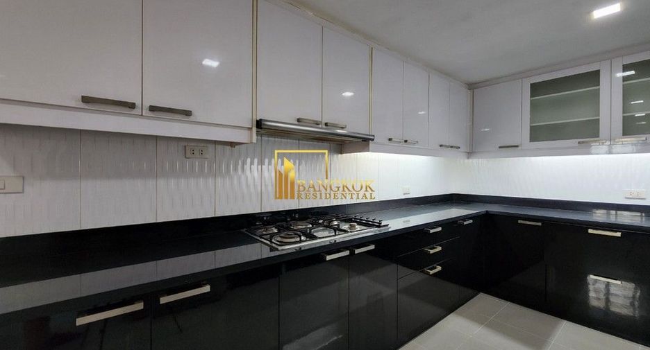 For rent 4 bedrooms apartment in Khlong Toei, Bangkok