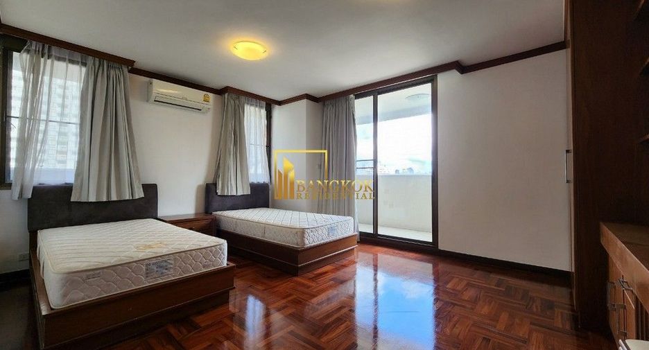 For rent 4 bedrooms apartment in Khlong Toei, Bangkok
