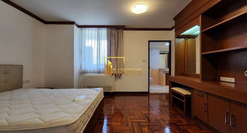 For rent 4 bedrooms apartment in Khlong Toei, Bangkok