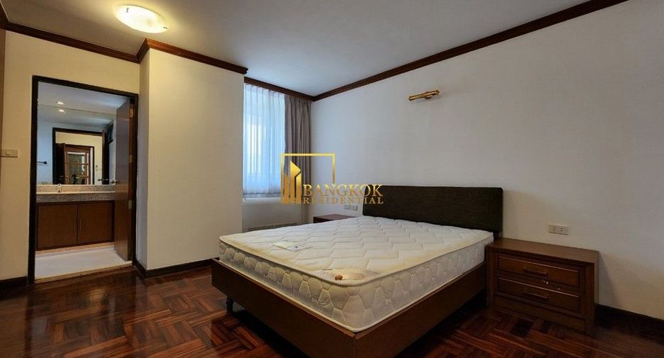 For rent 4 bedrooms apartment in Khlong Toei, Bangkok