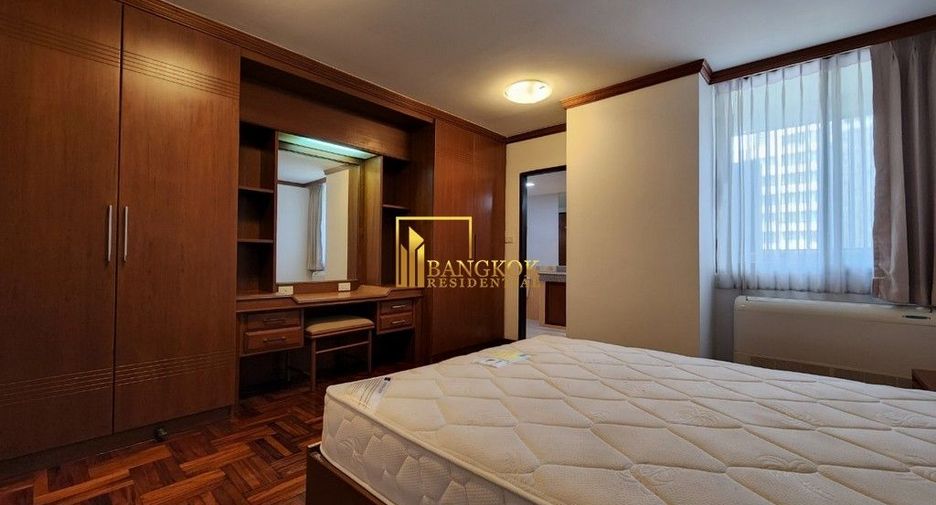 For rent 4 bedrooms apartment in Khlong Toei, Bangkok