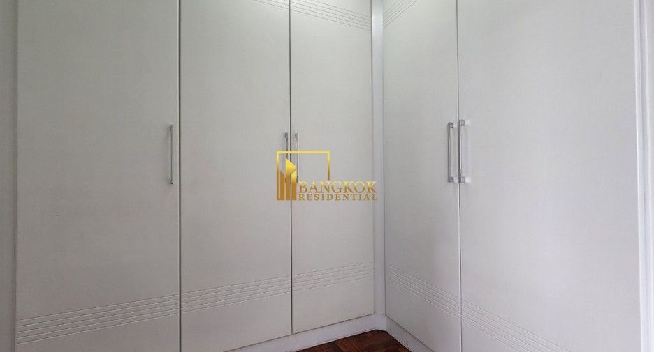 For rent 4 bedrooms apartment in Khlong Toei, Bangkok