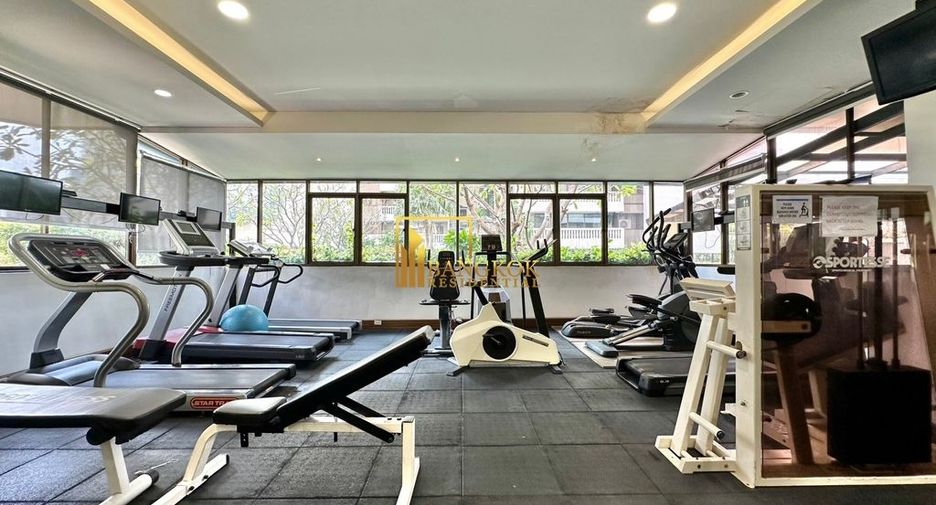 For rent 4 bedrooms apartment in Khlong Toei, Bangkok