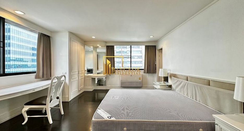 For rent 2 bedrooms condo in Sathon, Bangkok
