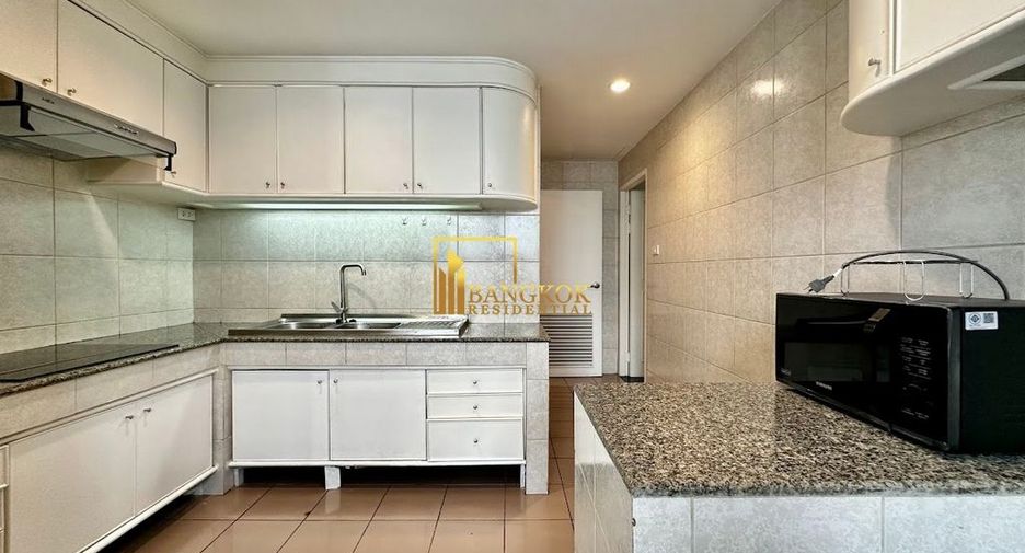 For rent 2 bedrooms condo in Sathon, Bangkok