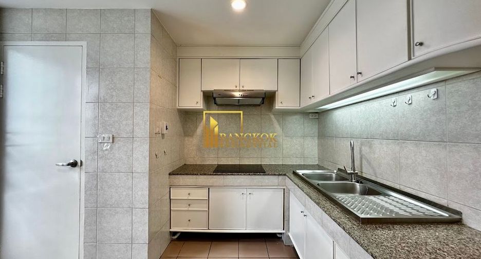 For rent 2 bedrooms condo in Sathon, Bangkok