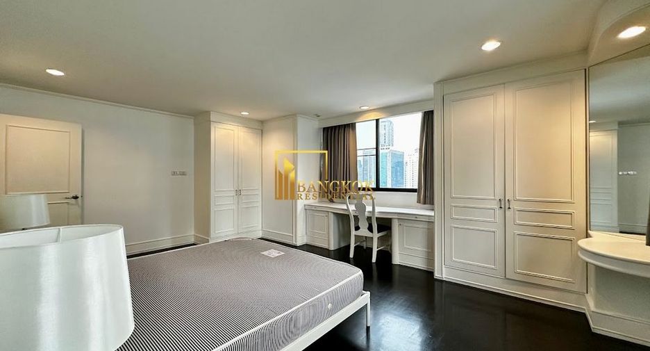 For rent 2 bedrooms condo in Sathon, Bangkok