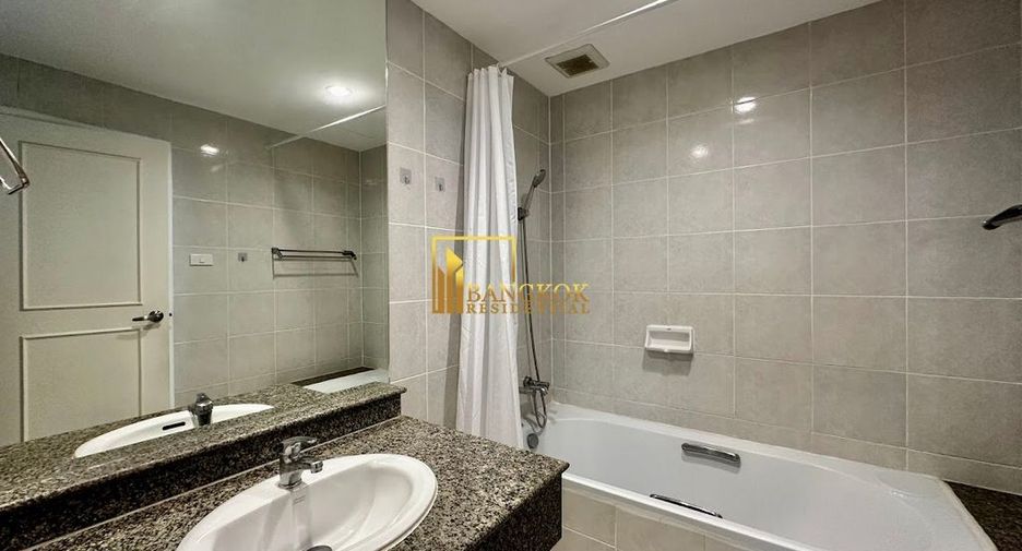 For rent 2 bedrooms condo in Sathon, Bangkok