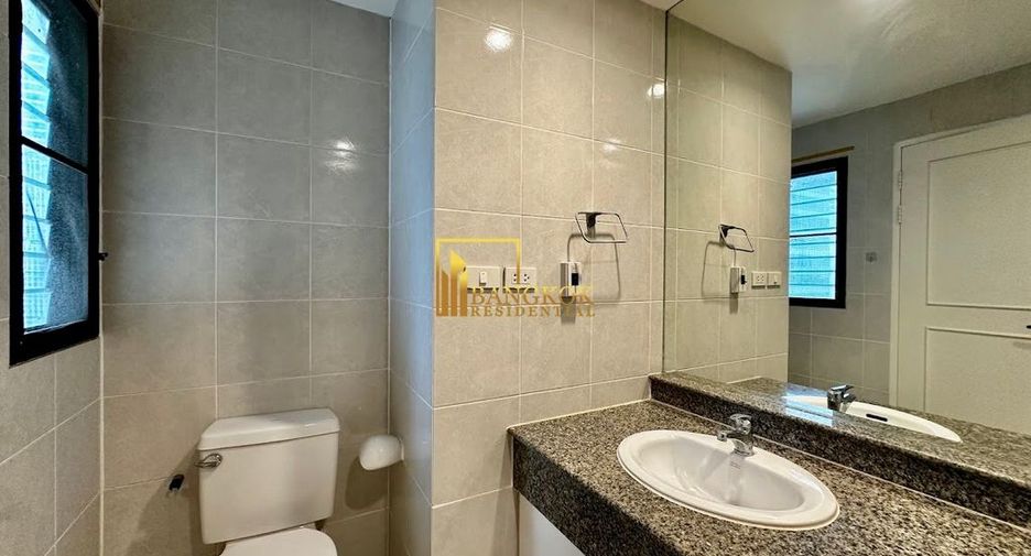 For rent 2 bedrooms condo in Sathon, Bangkok