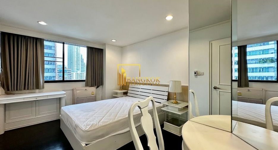 For rent 2 bedrooms condo in Sathon, Bangkok