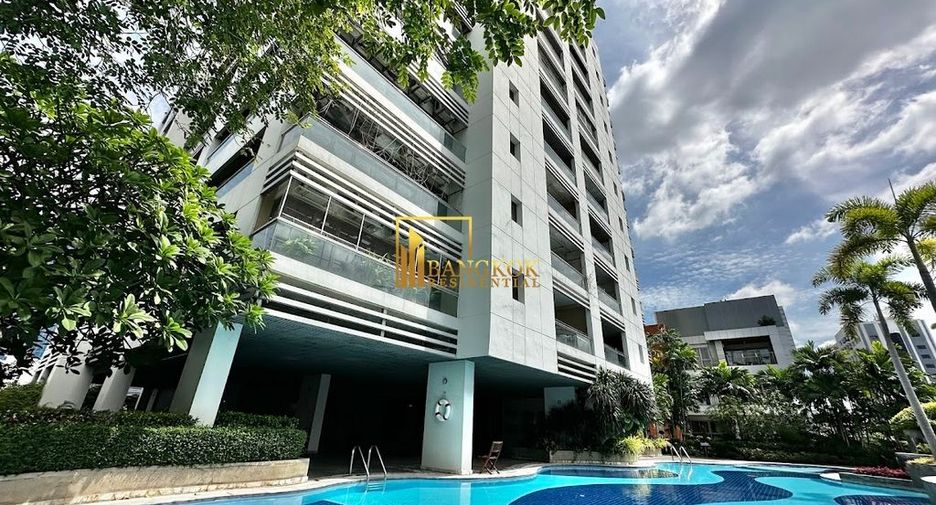 For rent 2 bedrooms condo in Sathon, Bangkok