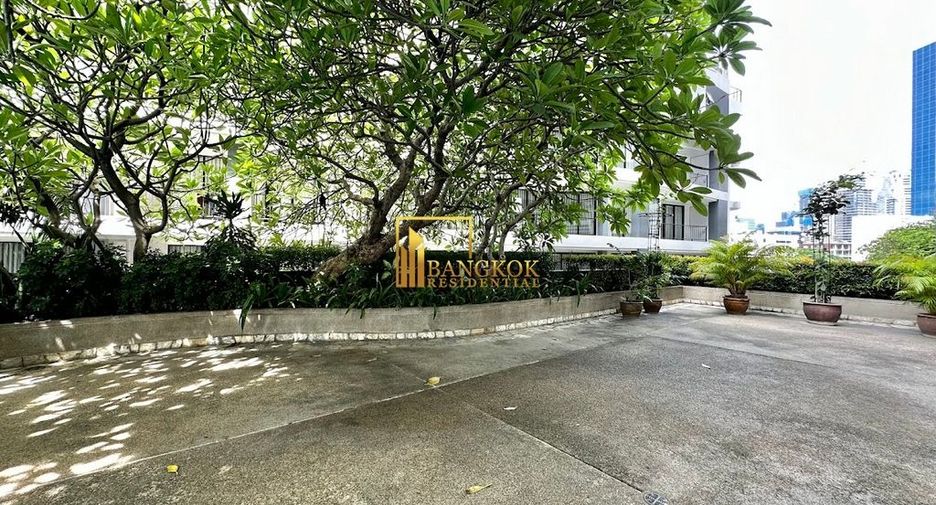 For rent 2 bedrooms condo in Sathon, Bangkok