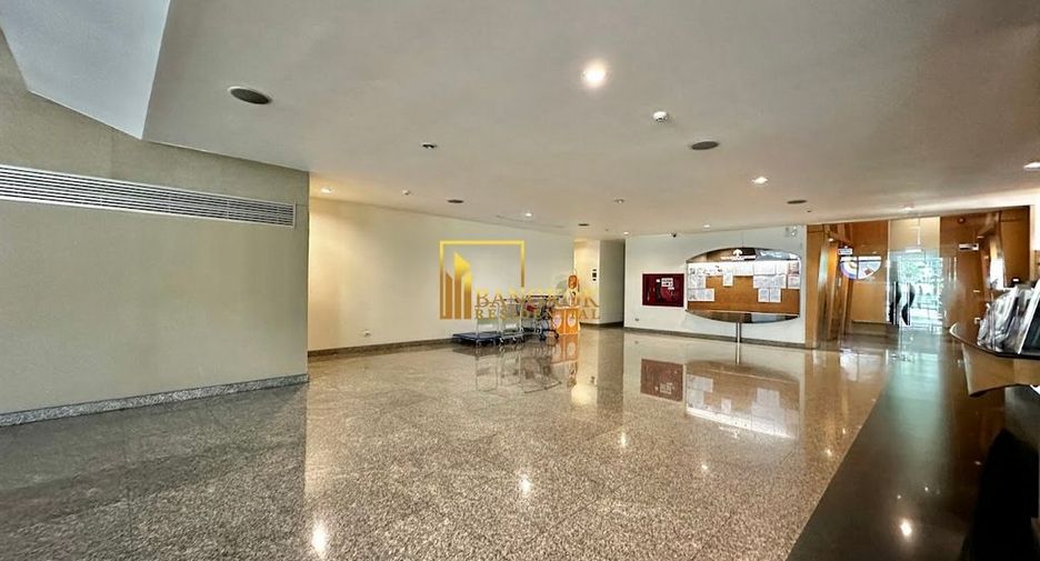 For rent 2 bedrooms condo in Sathon, Bangkok