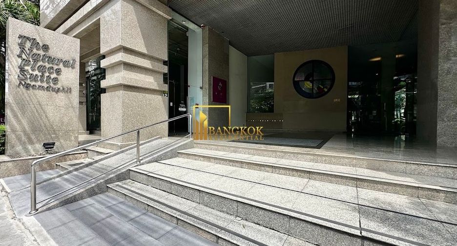 For rent 2 bedrooms condo in Sathon, Bangkok