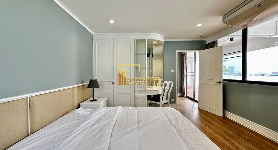 For rent 2 bedrooms apartment in Sathon, Bangkok