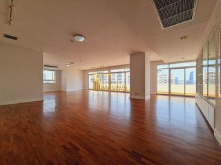 For rent 3 ベッドルーム apartment in Khlong Toei, Bangkok