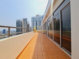 For rent 3 ベッドルーム apartment in Khlong Toei, Bangkok