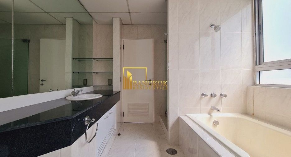 For rent 3 ベッドルーム apartment in Khlong Toei, Bangkok