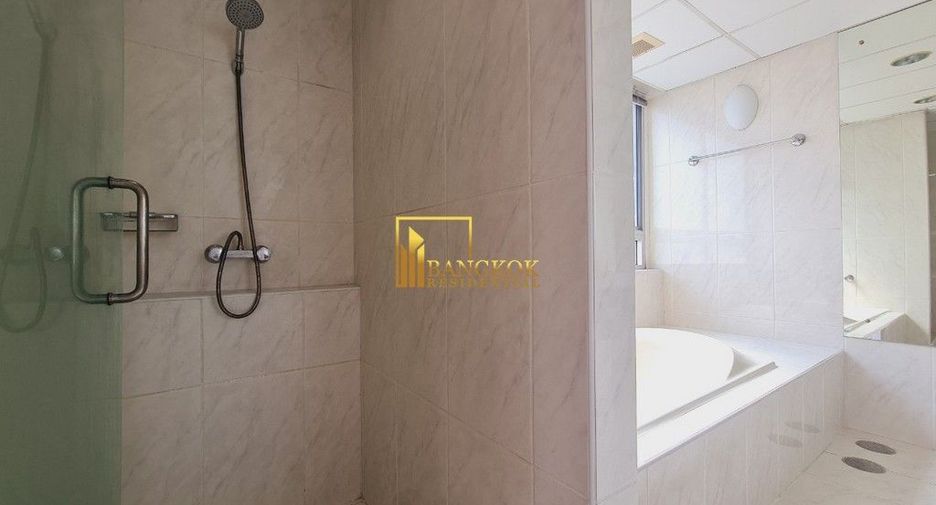 For rent 3 ベッドルーム apartment in Khlong Toei, Bangkok
