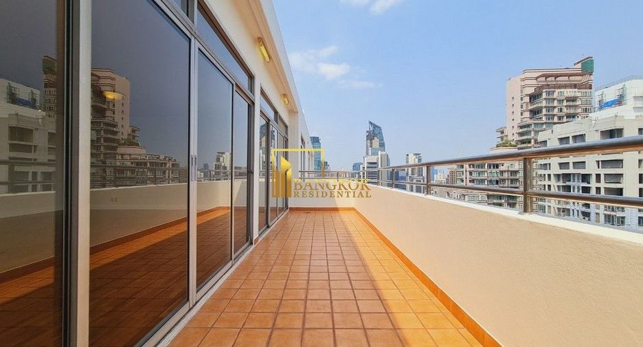 For rent 3 ベッドルーム apartment in Khlong Toei, Bangkok